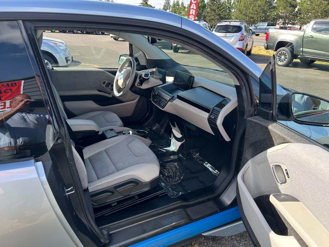 BMW i3 4dr HB w/Range Extender 2016