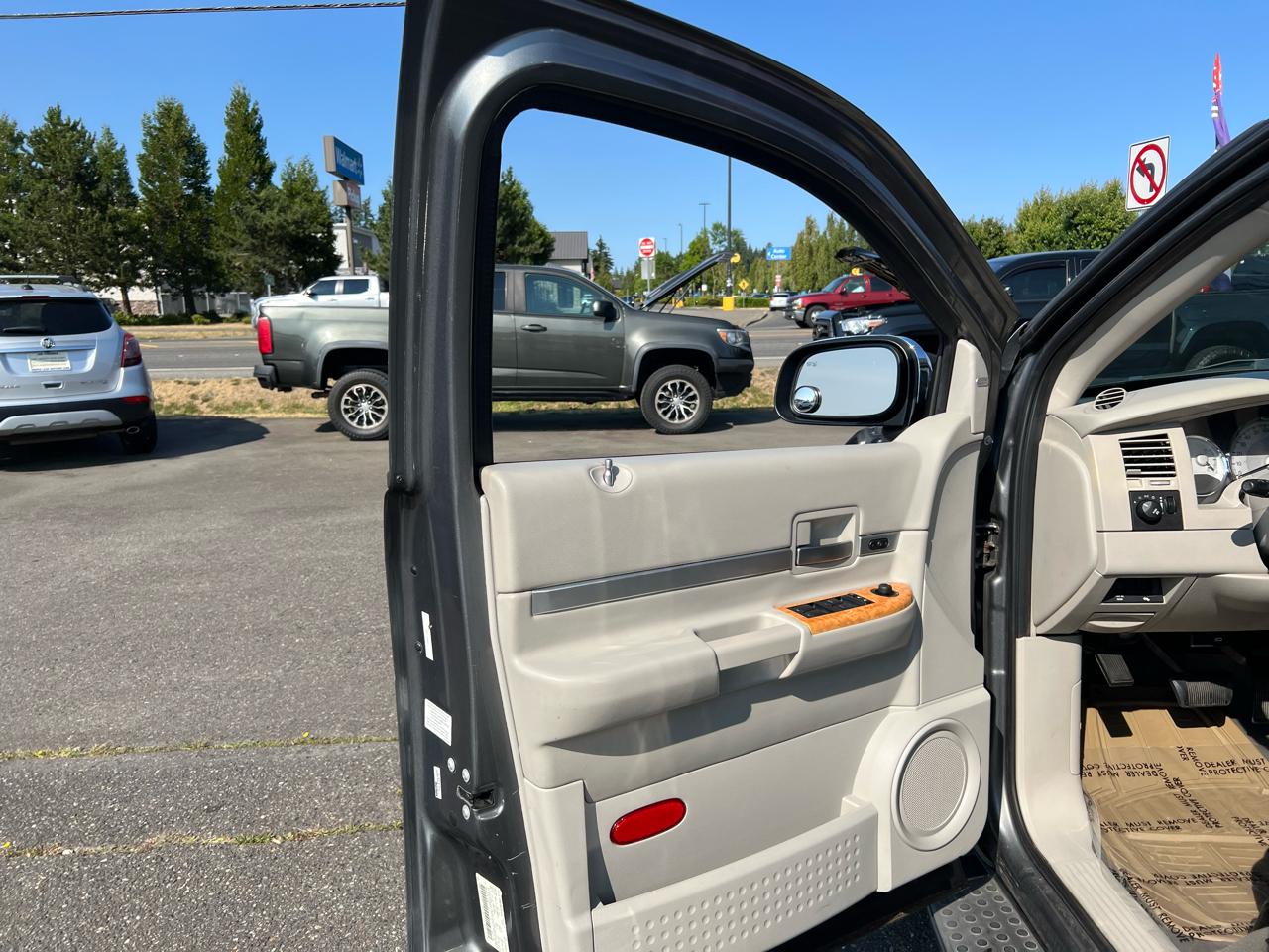 Chrysler Aspen AWD 4dr Limited 2008