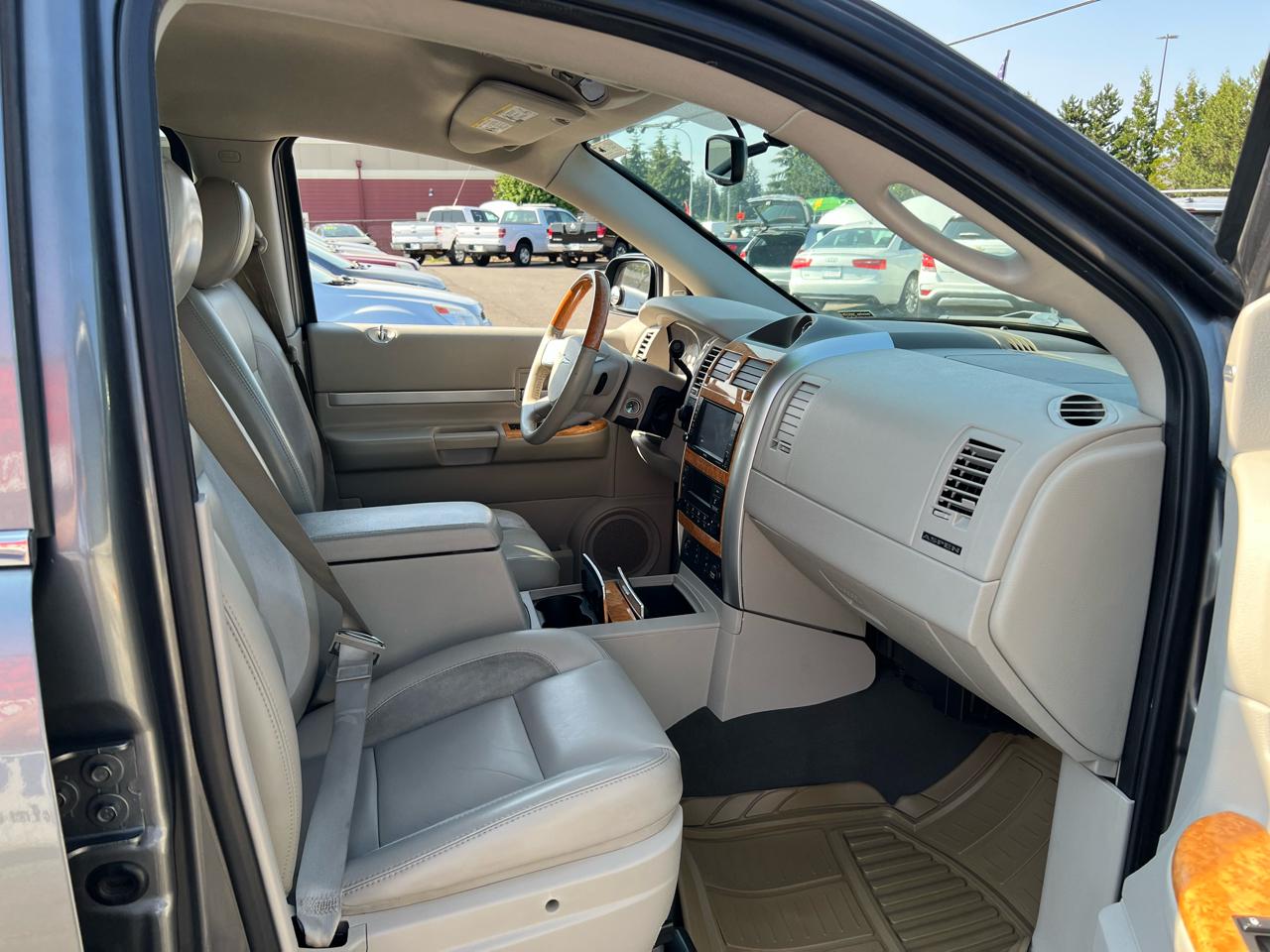 Chrysler Aspen AWD 4dr Limited 2008