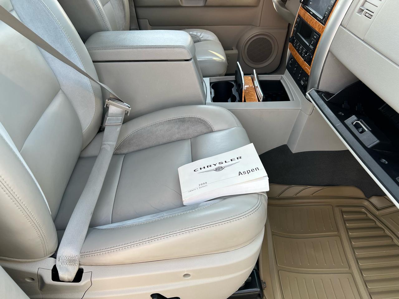 Chrysler Aspen AWD 4dr Limited 2008