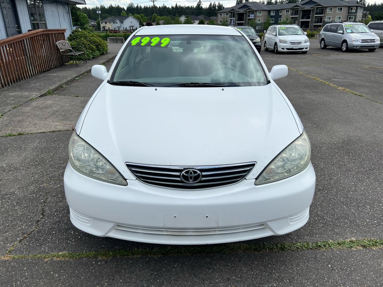 Toyota Camry 4dr Sdn I4 Auto LE (Natl) 2005