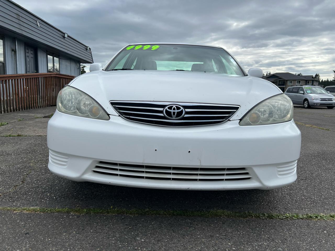 Toyota Camry 4dr Sdn I4 Auto LE (Natl) 2005