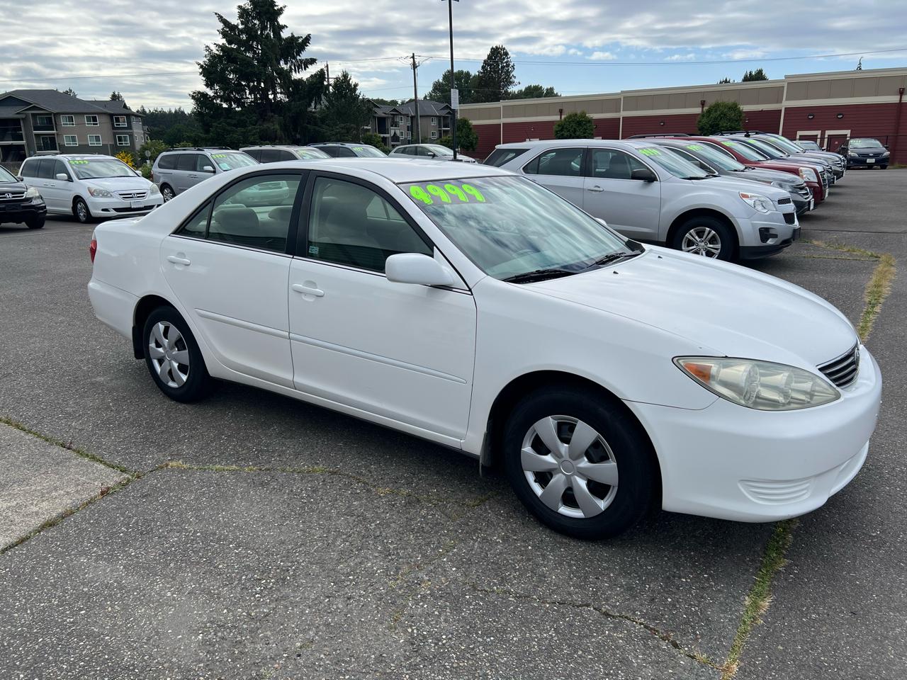 Toyota Camry 4dr Sdn I4 Auto LE (Natl) 2005