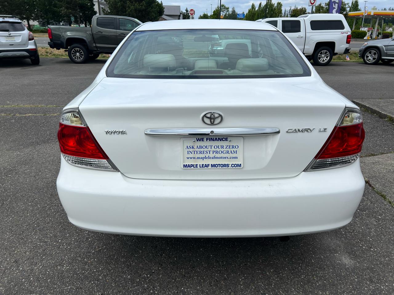 Toyota Camry 4dr Sdn I4 Auto LE (Natl) 2005