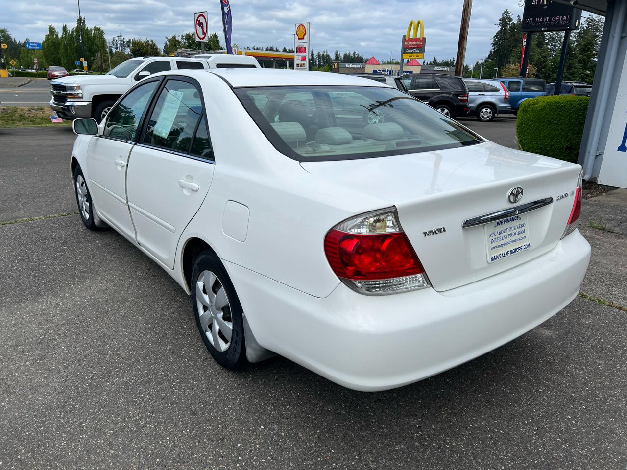 Toyota Camry 4dr Sdn I4 Auto LE (Natl) 2005