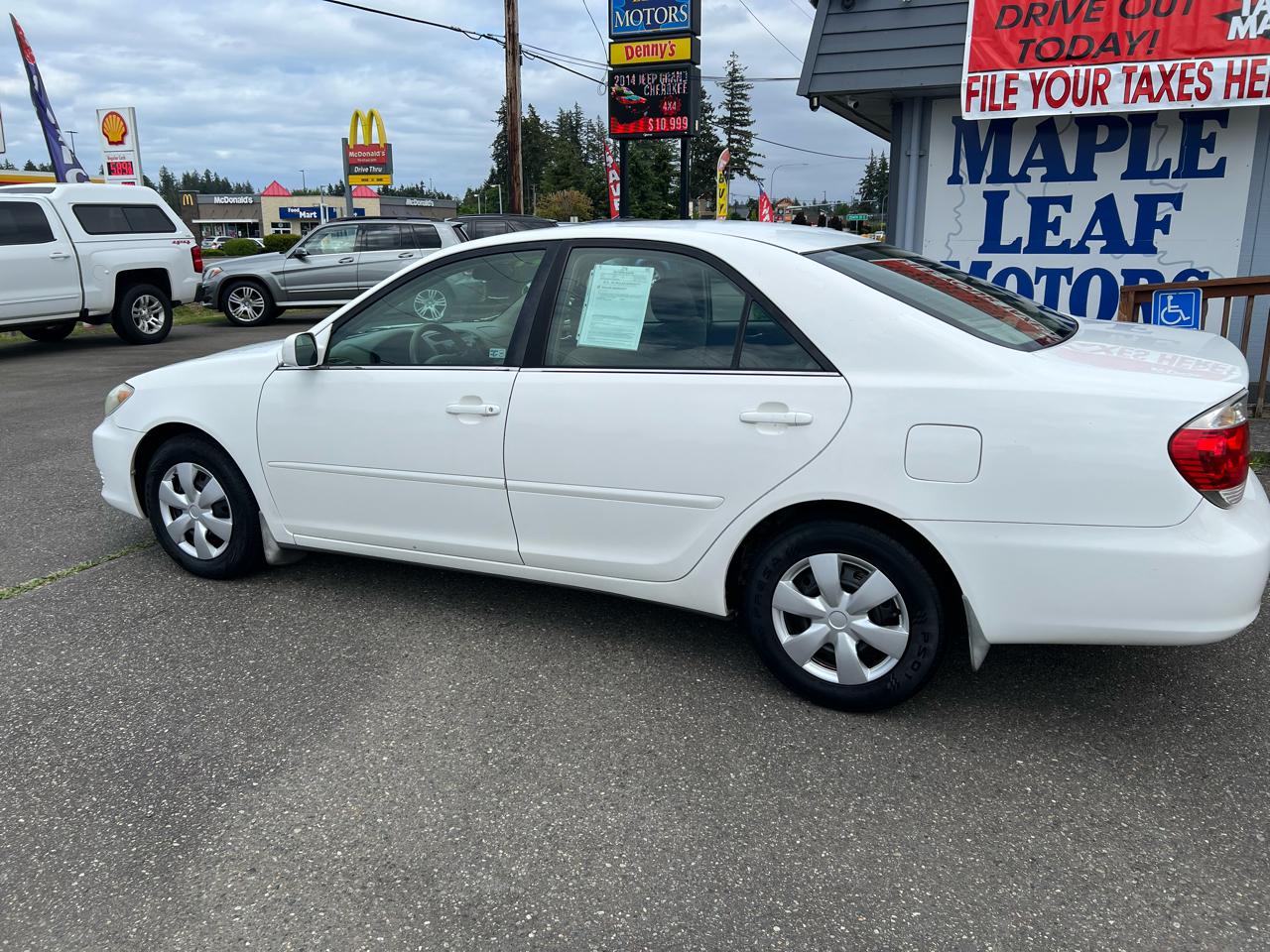Toyota Camry 4dr Sdn I4 Auto LE (Natl) 2005