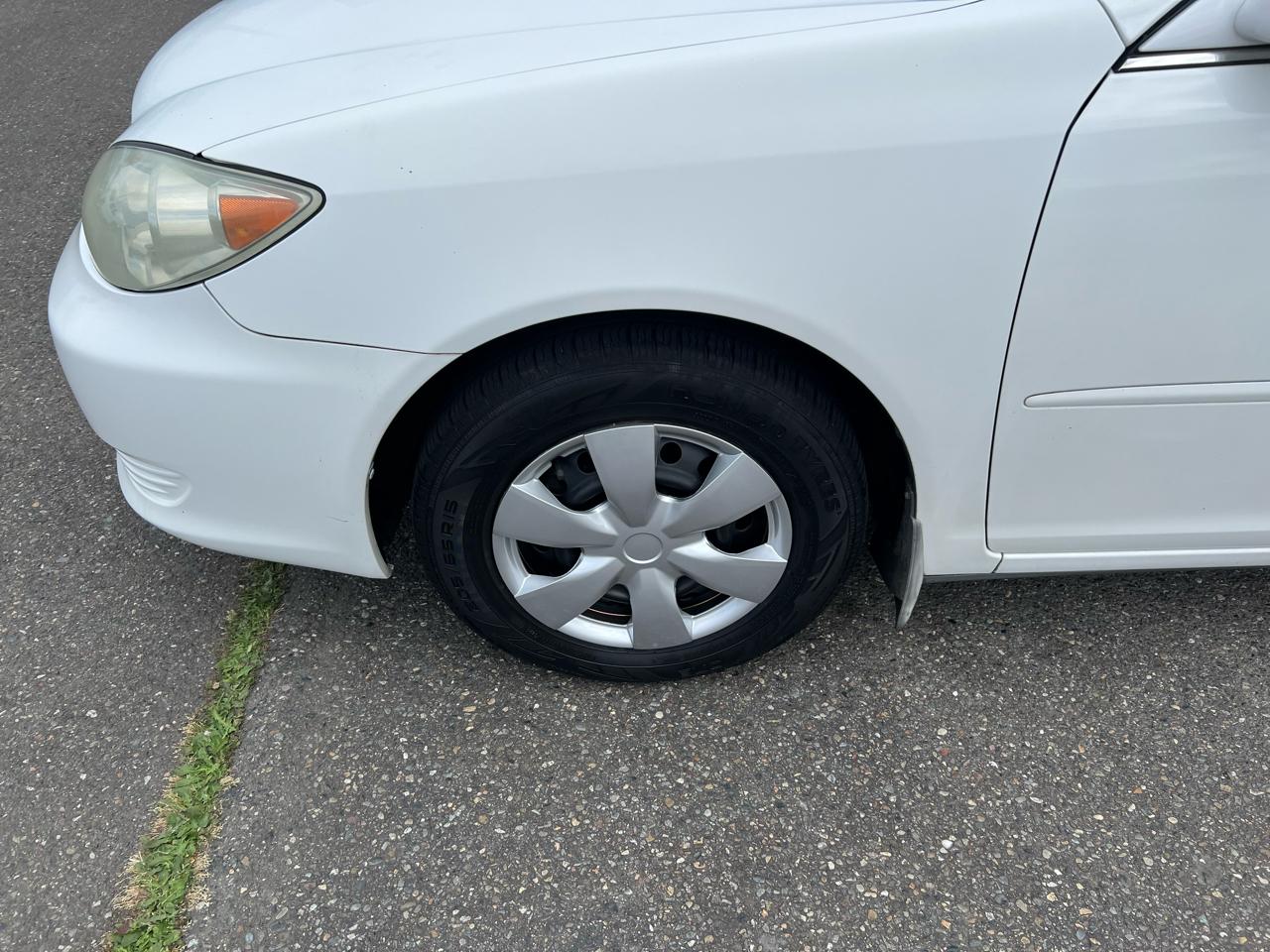 Toyota Camry 4dr Sdn I4 Auto LE (Natl) 2005