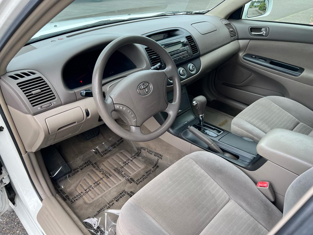 Toyota Camry 4dr Sdn I4 Auto LE (Natl) 2005