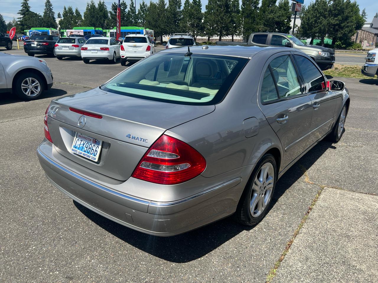 Mercedes-Benz E-Class 4dr Sdn 3.5L 4MATIC 2006