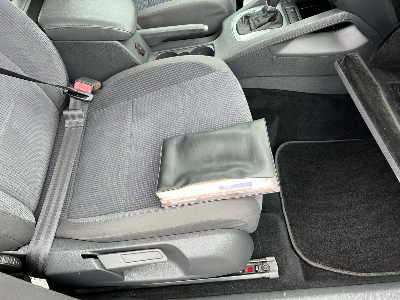 Volkswagen Jetta Sedan 4dr 2.5L Auto 2007