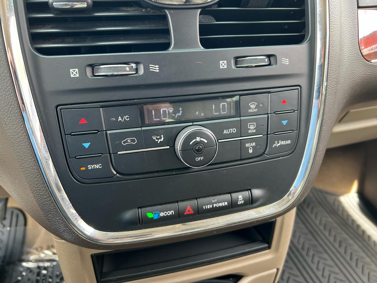 Chrysler Town & Country 4dr Wgn Touring 2015