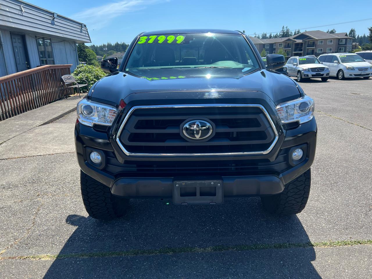 Toyota Tacoma 4WD SR5 Double Cab 5' Bed V6 AT (Natl) 2023