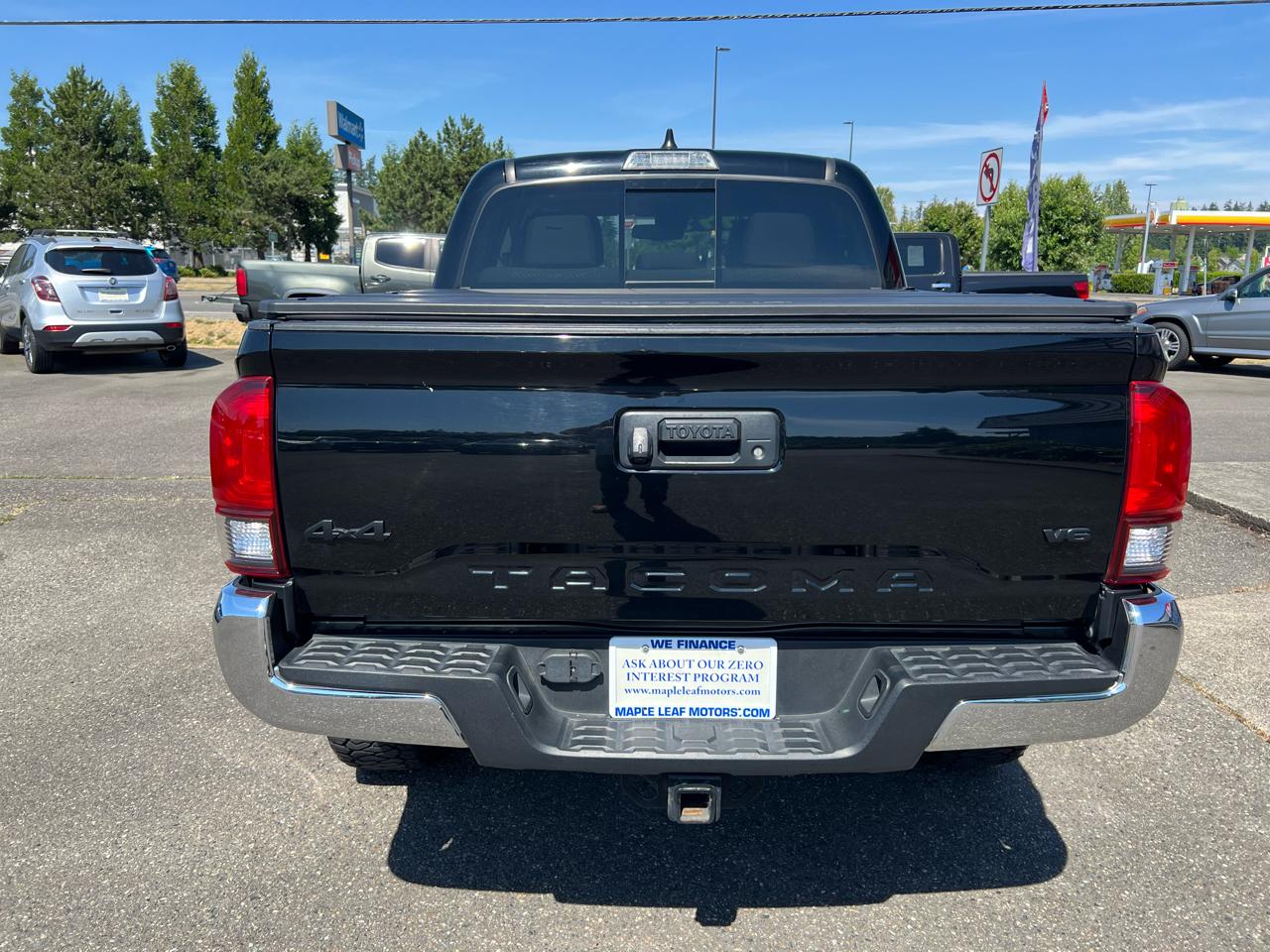 Toyota Tacoma 4WD SR5 Double Cab 5' Bed V6 AT (Natl) 2023
