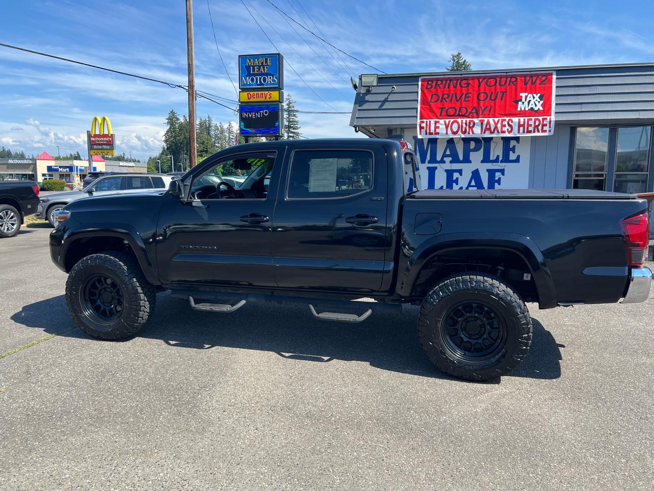 Toyota Tacoma 4WD SR5 Double Cab 5' Bed V6 AT (Natl) 2023