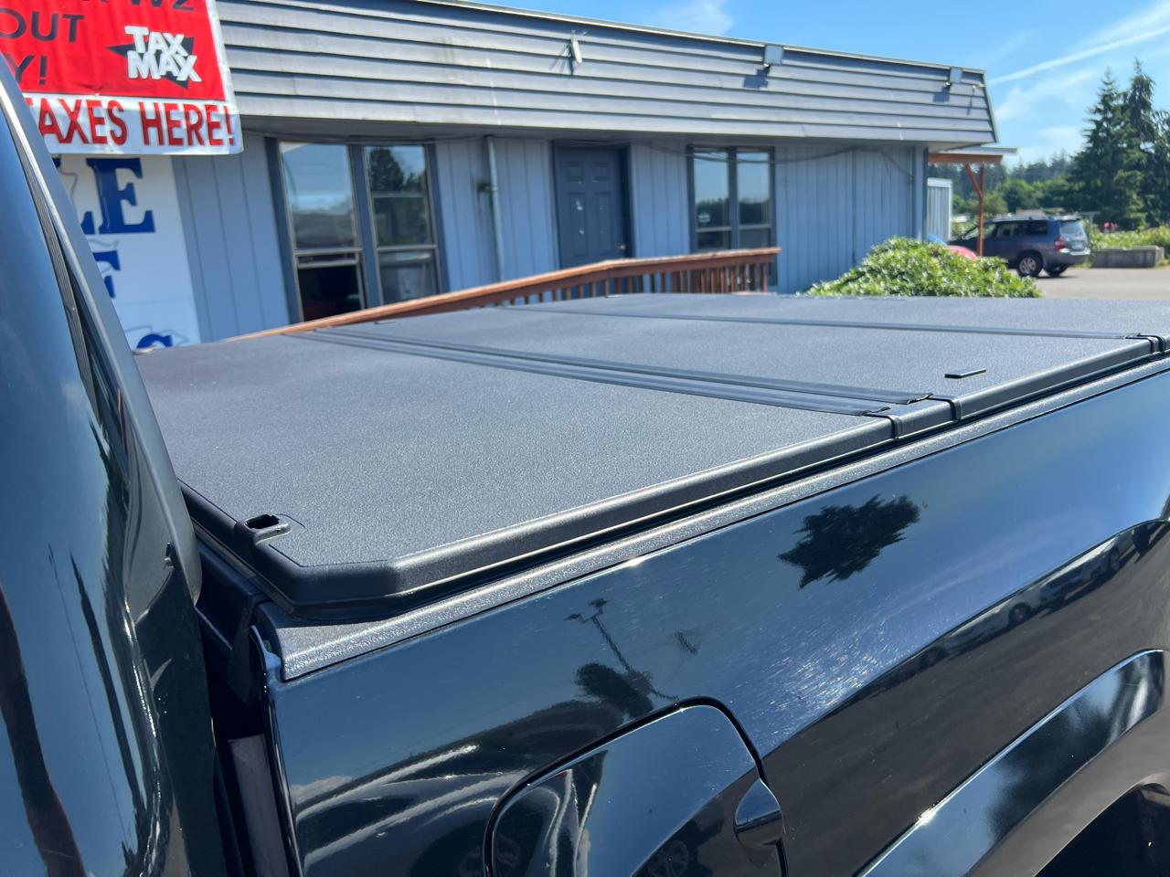 Toyota Tacoma 4WD SR5 Double Cab 5' Bed V6 AT (Natl) 2023