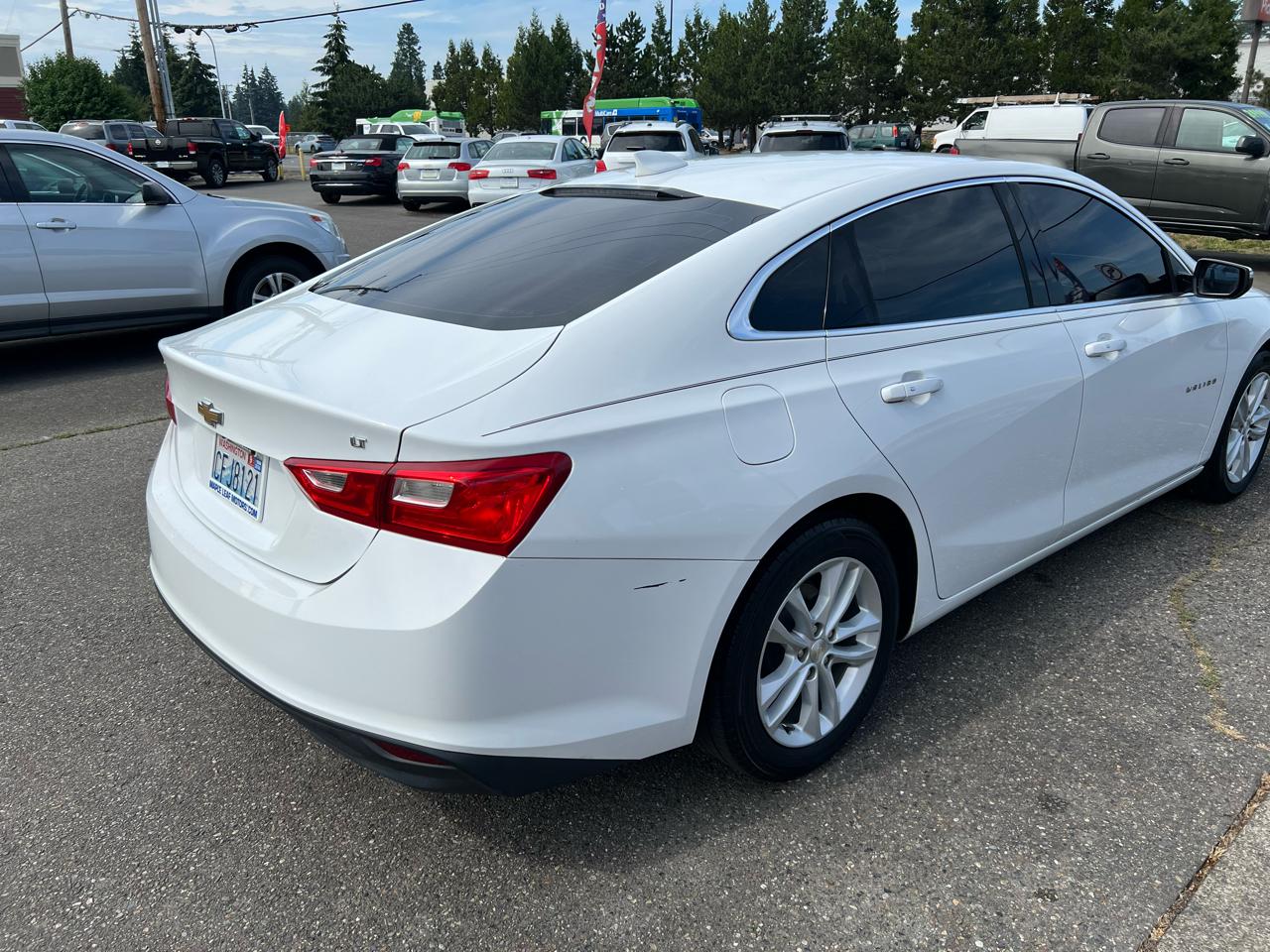 Chevrolet Malibu 4dr Sdn LT w/1LT 2017