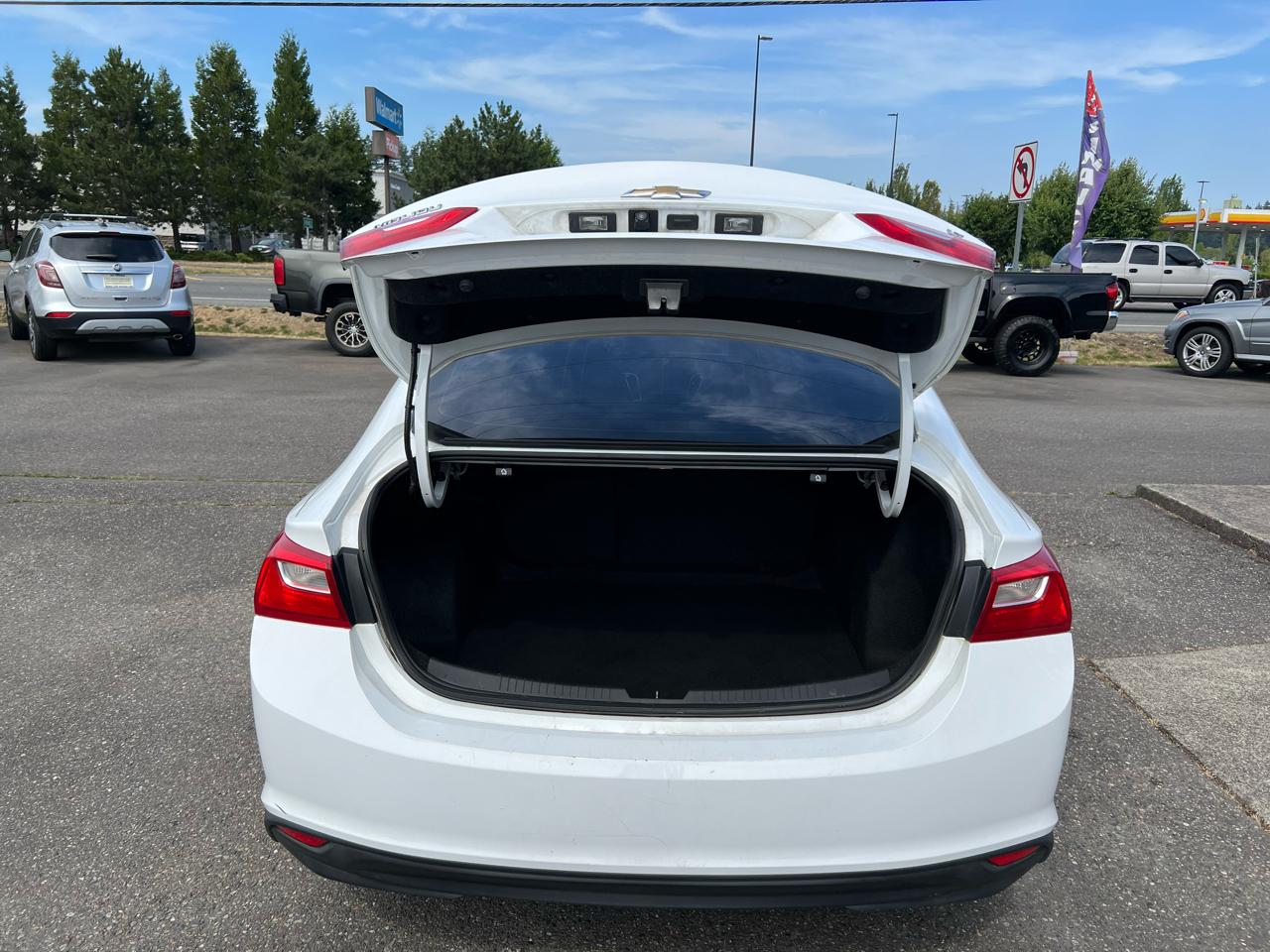 Chevrolet Malibu 4dr Sdn LT w/1LT 2017