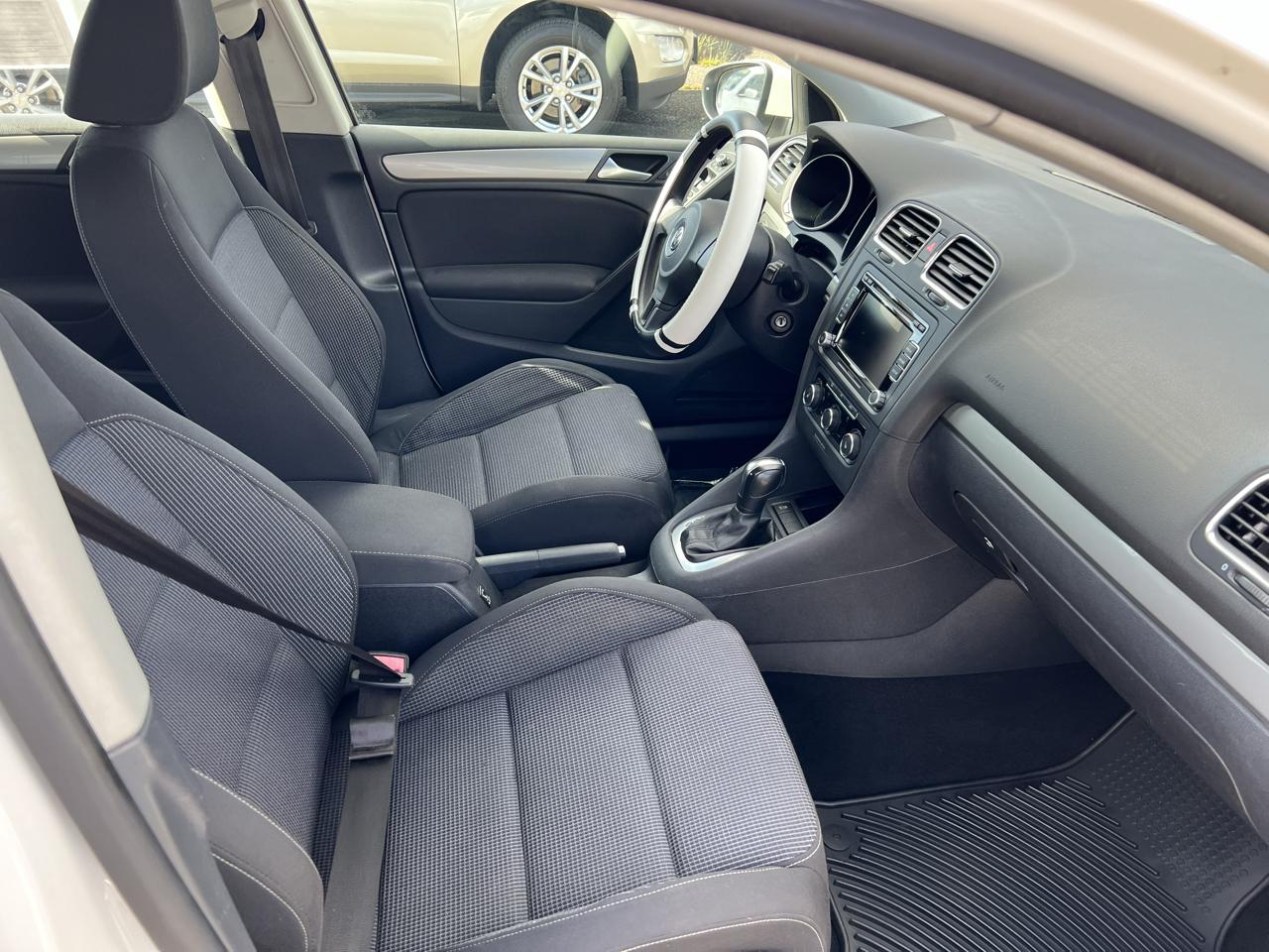 Volkswagen Golf 4dr HB Auto PZEV 2012