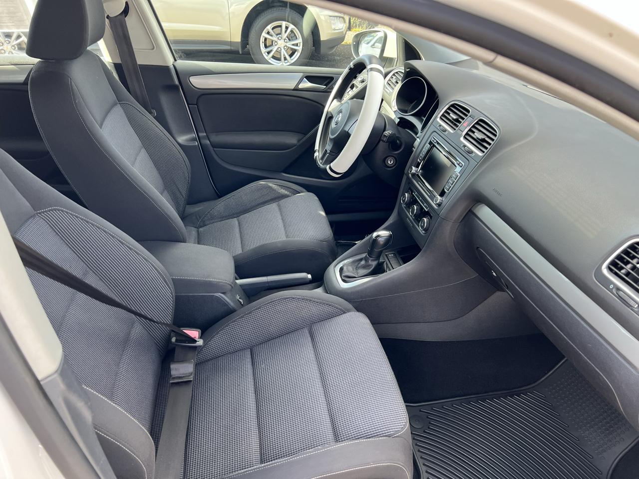 Volkswagen Golf 4dr HB Auto PZEV 2012