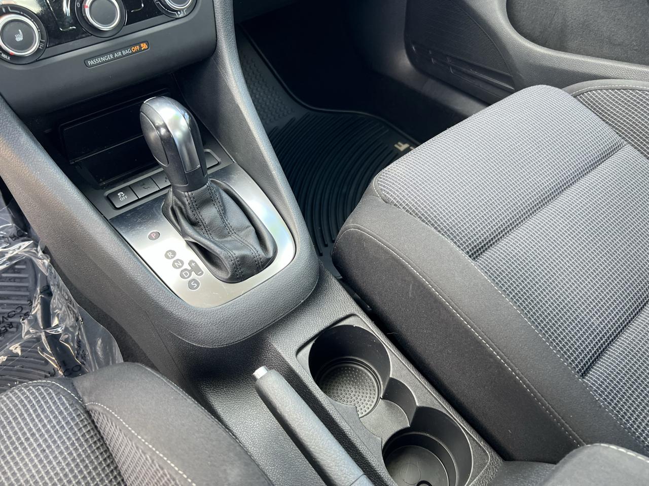 Volkswagen Golf 4dr HB Auto PZEV 2012