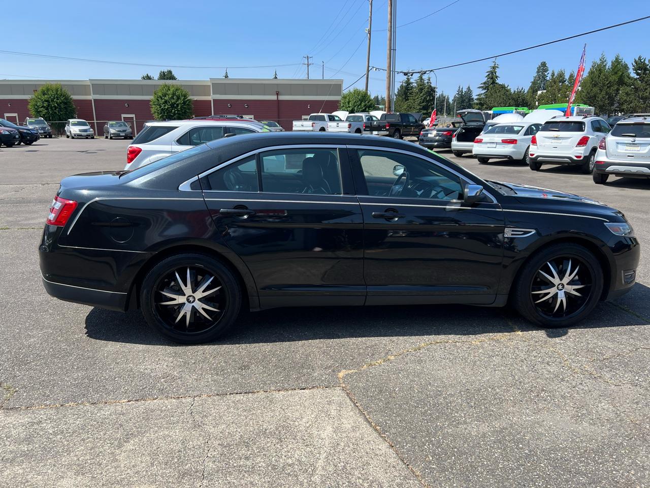 Ford Taurus 4dr Sdn Limited FWD 2013