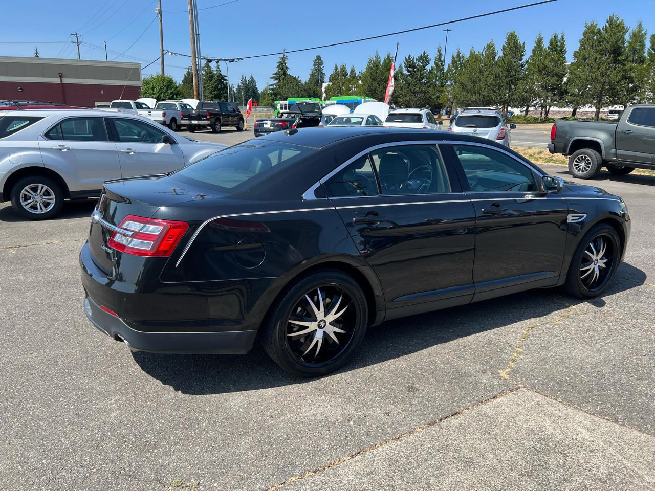 Ford Taurus 4dr Sdn Limited FWD 2013
