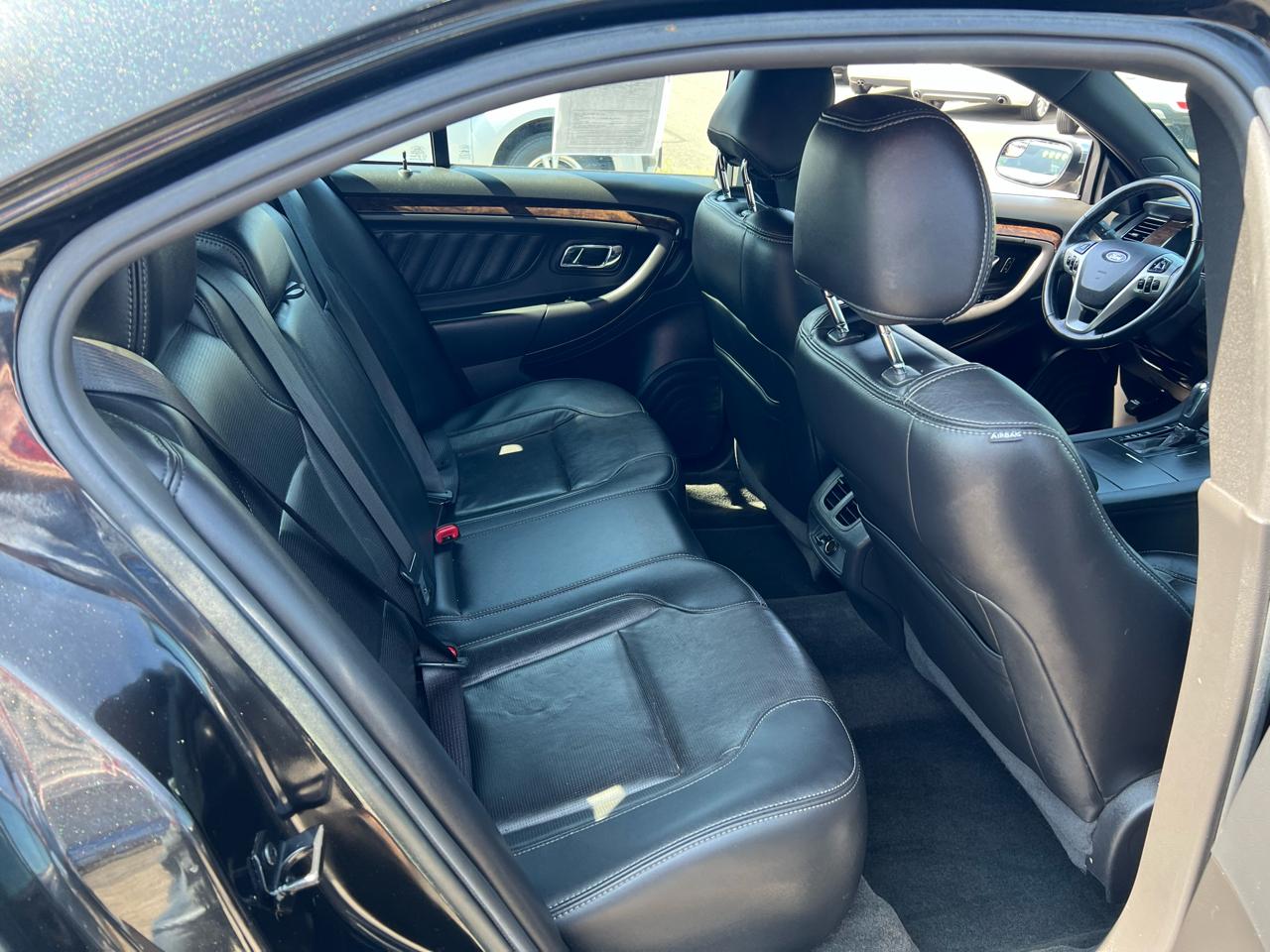Ford Taurus 4dr Sdn Limited FWD 2013