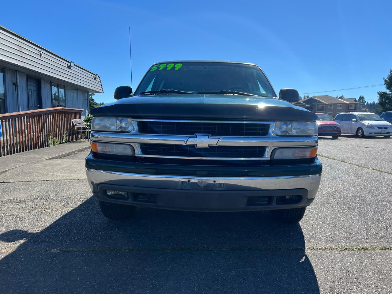 Chevrolet Suburban 4dr 1500 4WD LT 2001