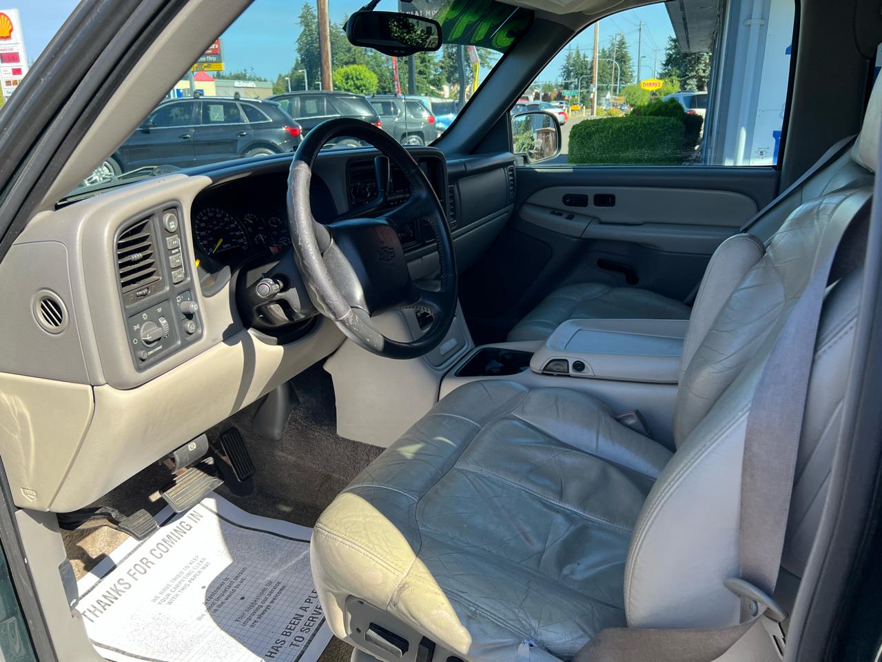 Chevrolet Suburban 4dr 1500 4WD LT 2001