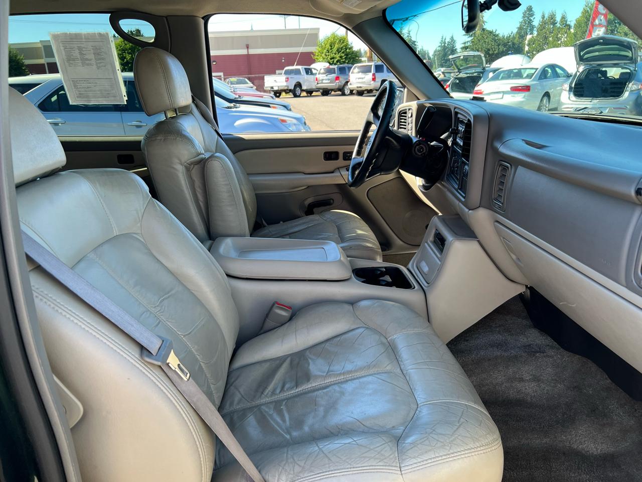 Chevrolet Suburban 4dr 1500 4WD LT 2001