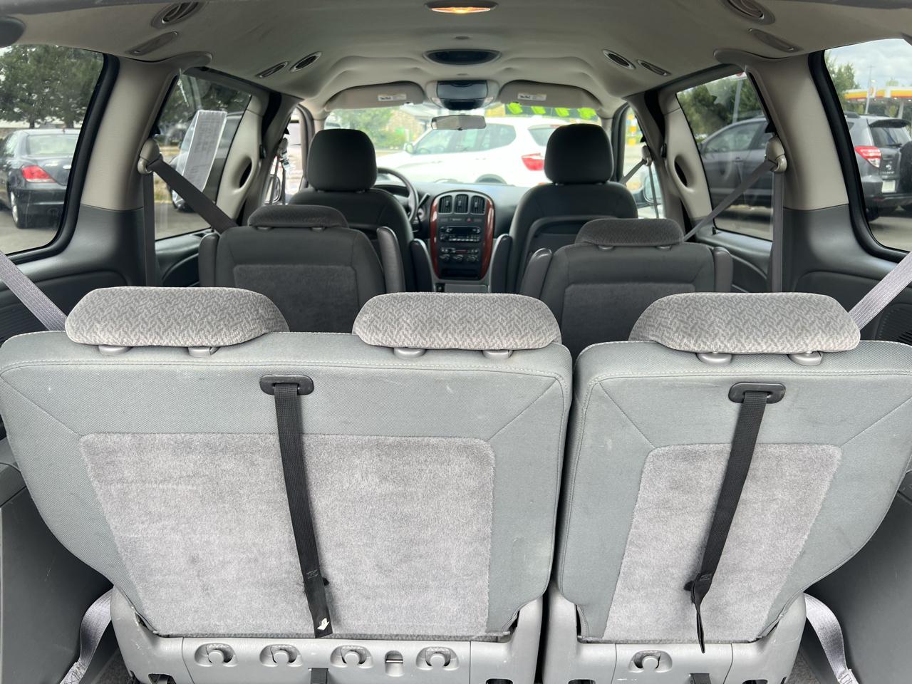 Chrysler Town & Country 4dr LWB LX FWD 2005