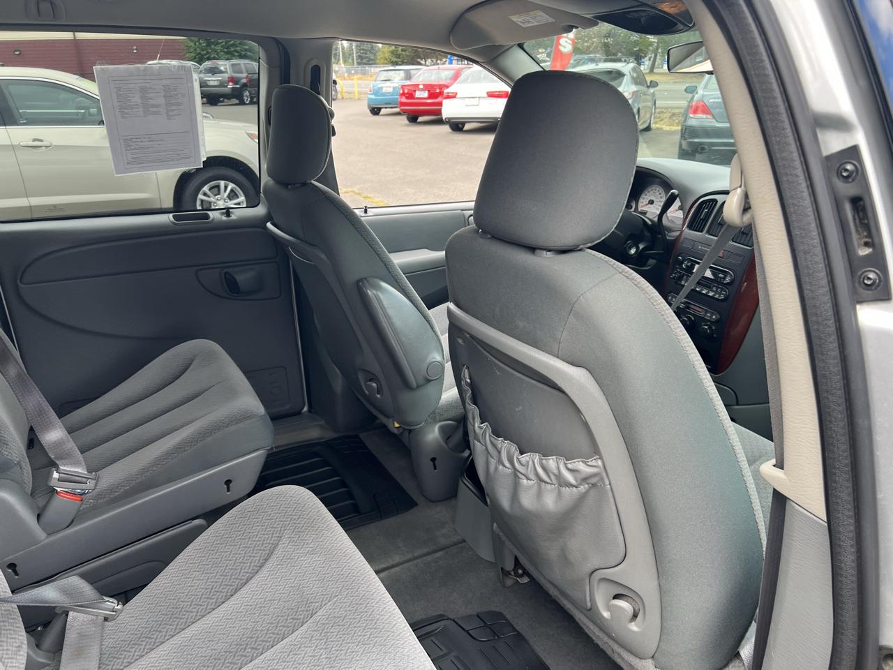 Chrysler Town & Country 4dr LWB LX FWD 2005