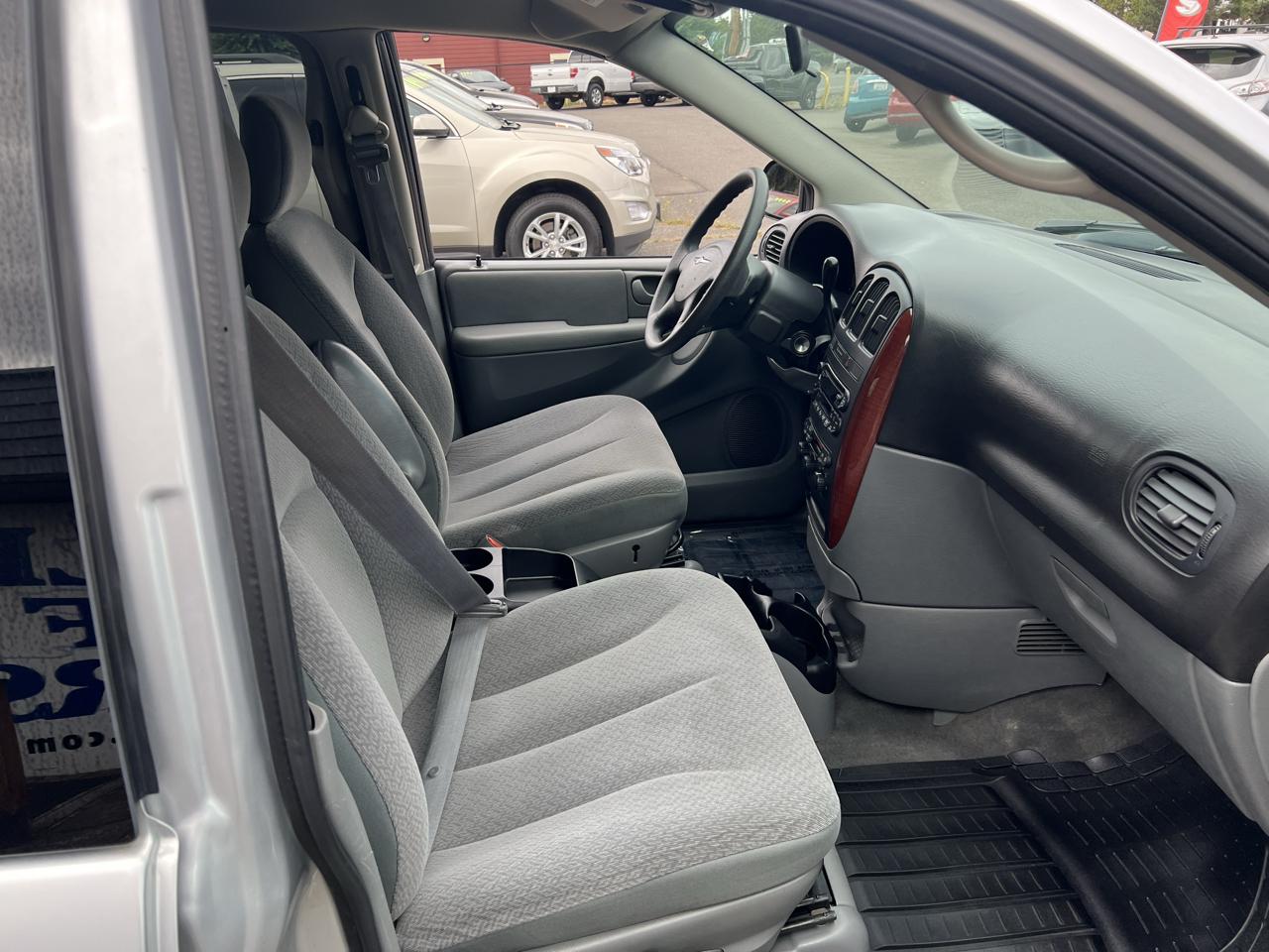 Chrysler Town & Country 4dr LWB LX FWD 2005