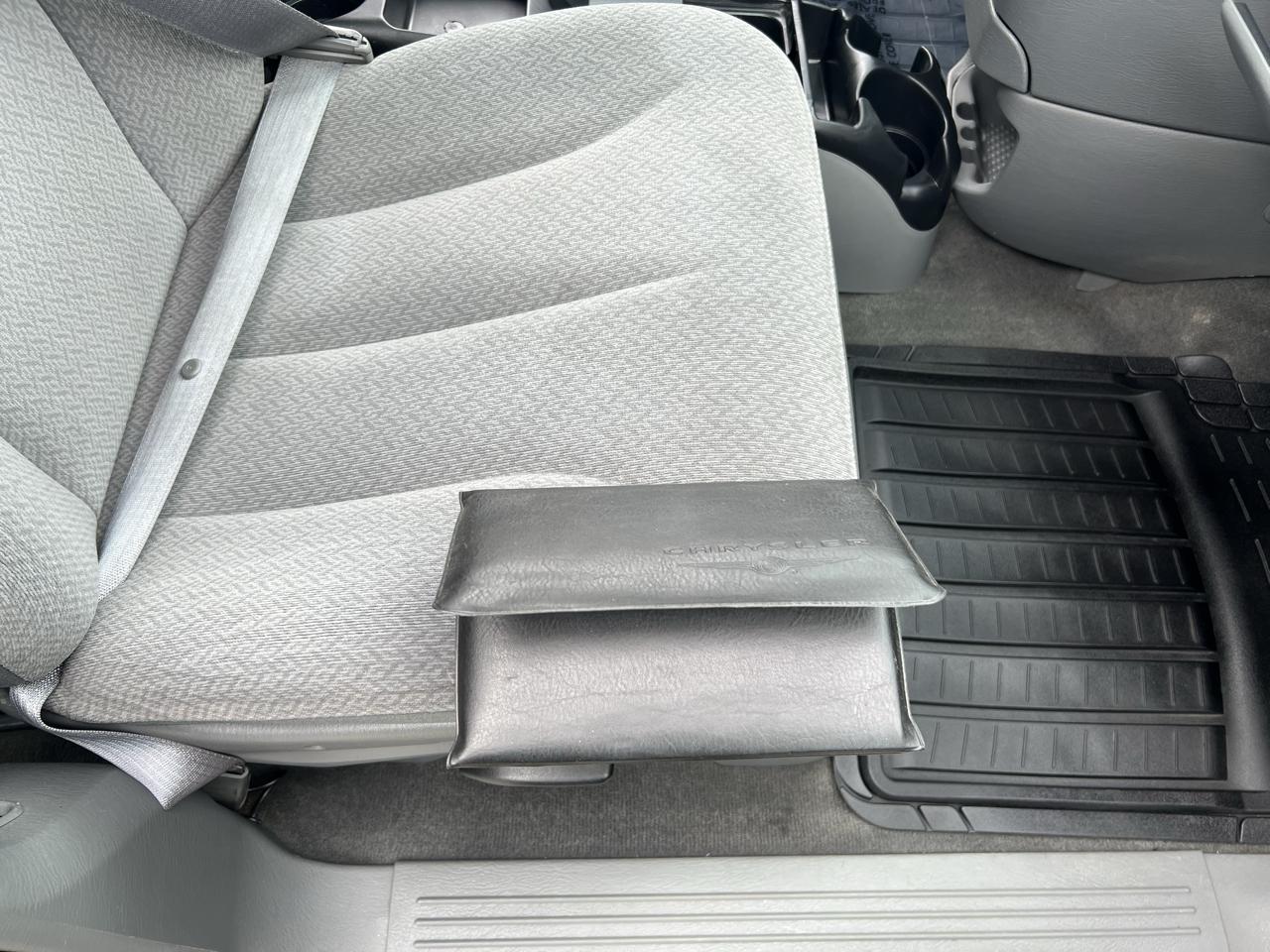 Chrysler Town & Country 4dr LWB LX FWD 2005