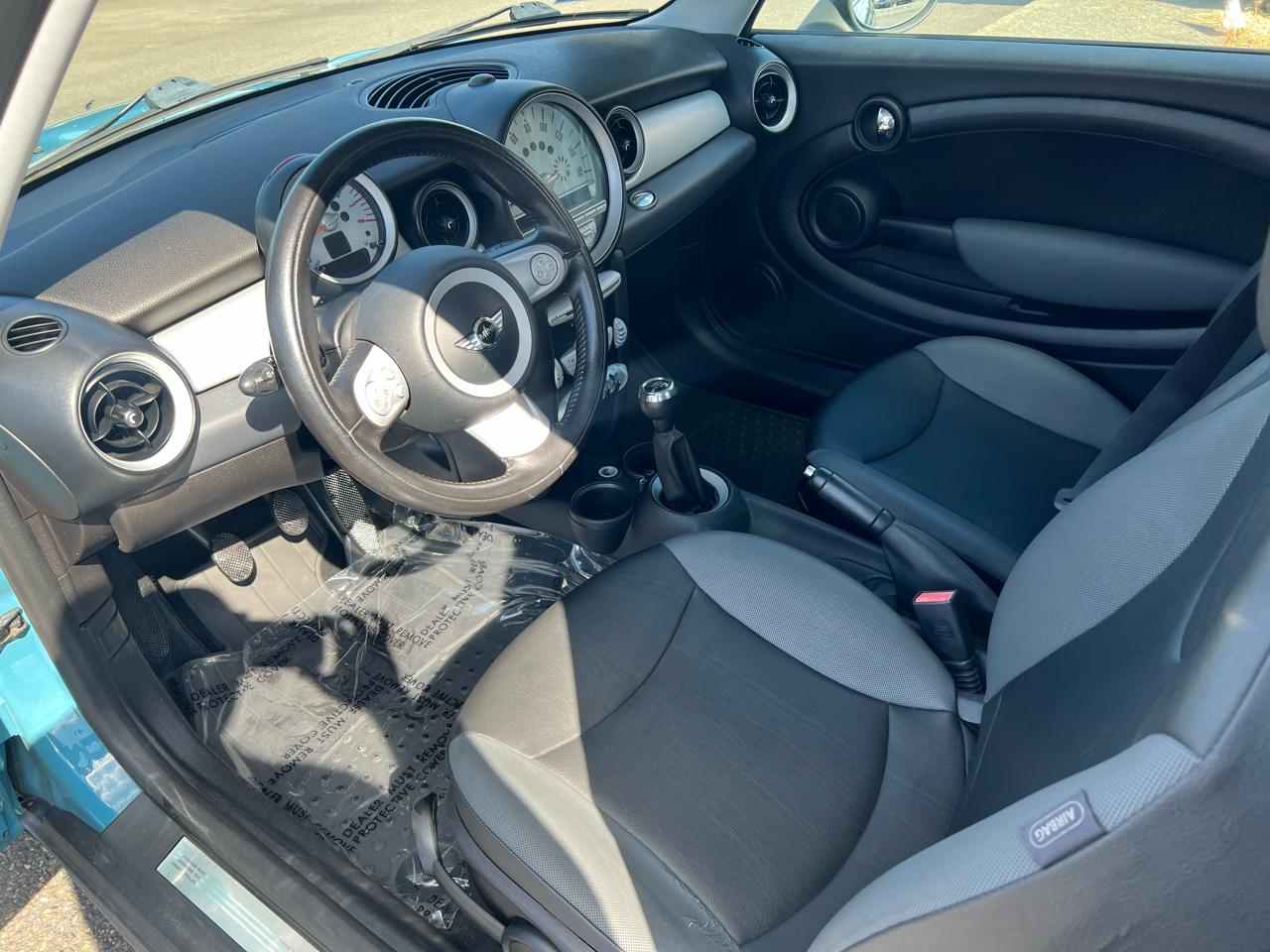MINI Cooper Hardtop 2dr Cpe 2010