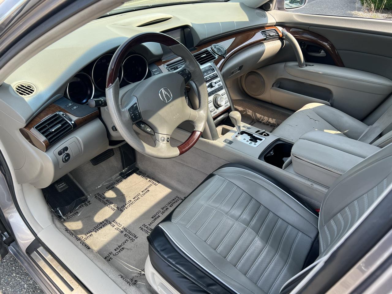 Acura RL 4dr Sdn AT (Natl) 2005
