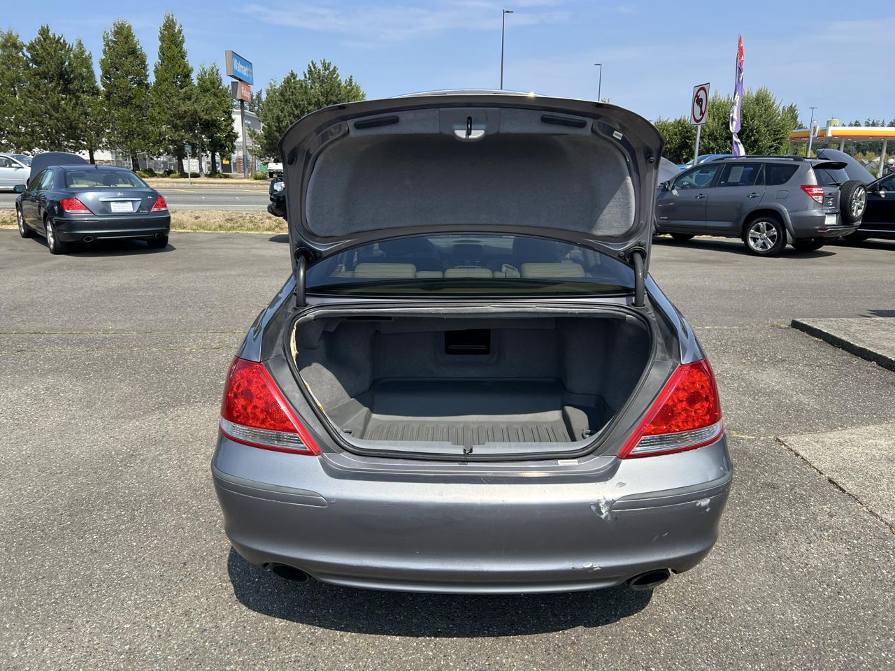 Acura RL 4dr Sdn AT (Natl) 2005