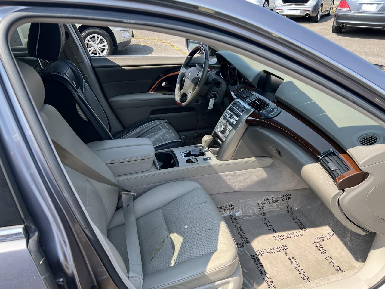 Acura RL 4dr Sdn AT (Natl) 2005