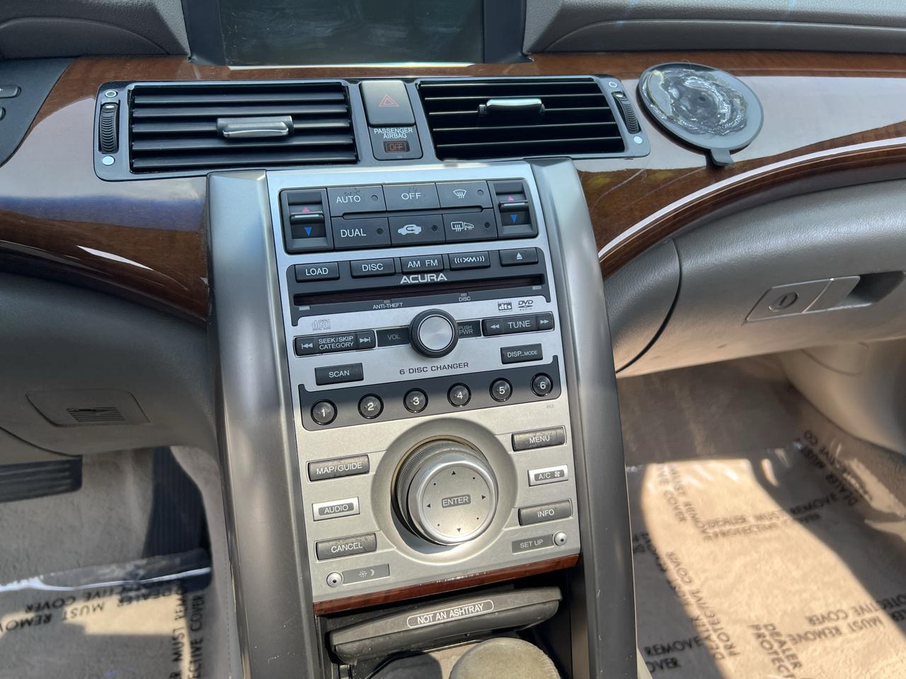 Acura RL 4dr Sdn AT (Natl) 2005