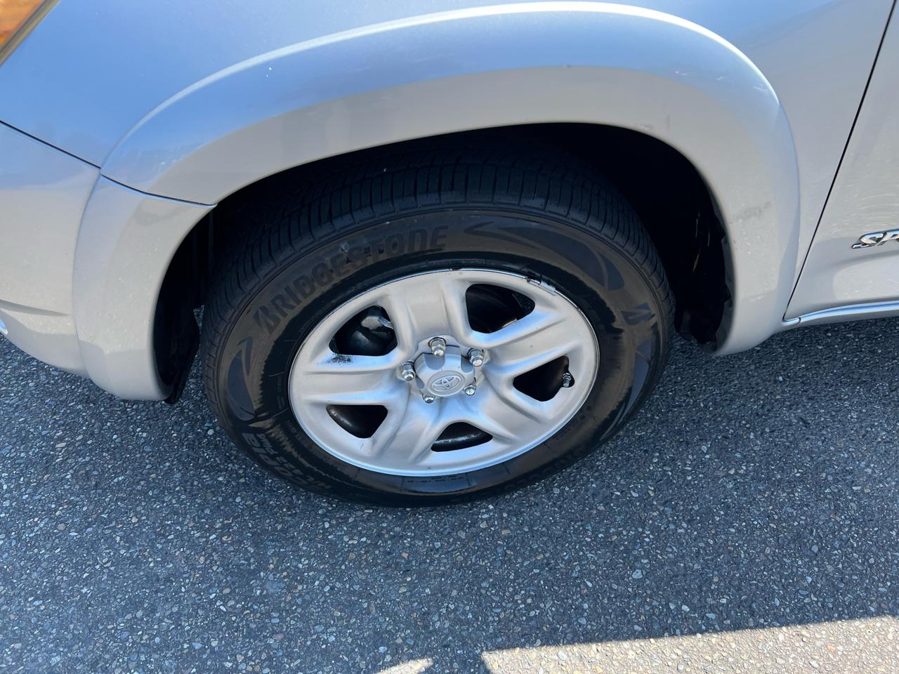 Toyota RAV4 2WD 4dr 4-cyl Sport (Natl) 2007