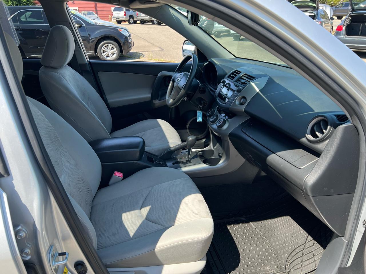 Toyota RAV4 2WD 4dr 4-cyl Sport (Natl) 2007