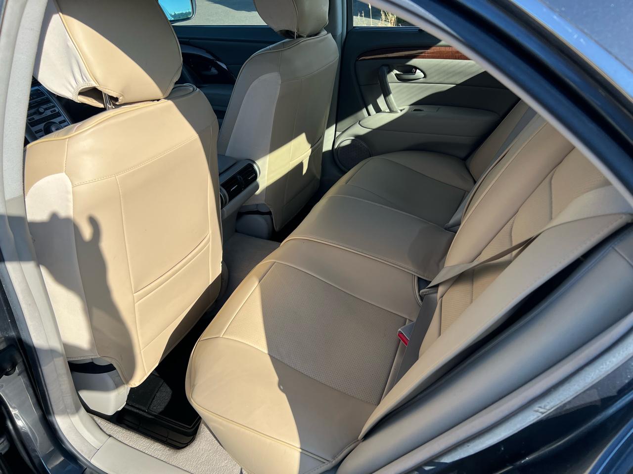Acura RL 4dr Sdn AT (Natl) 2006