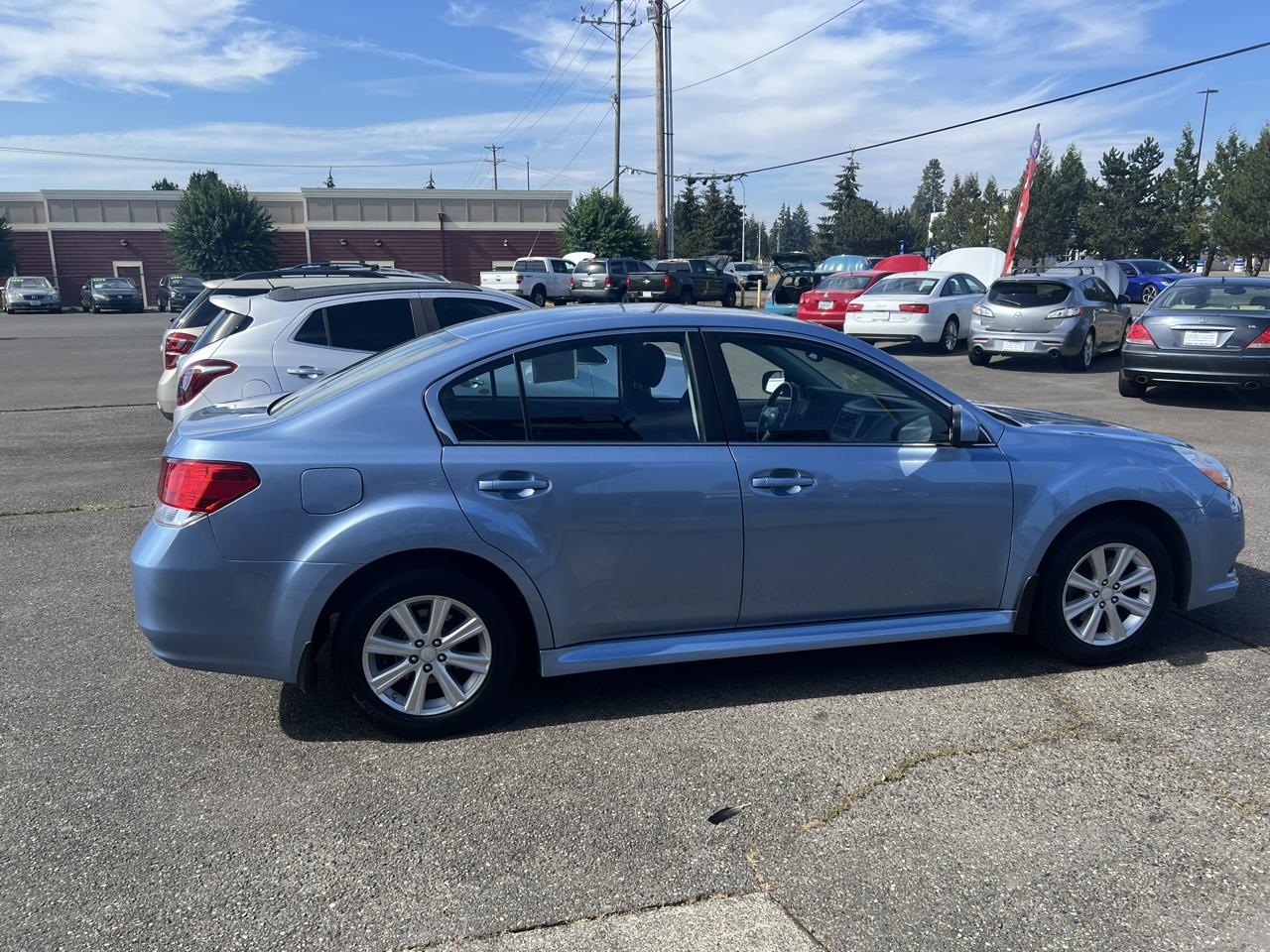 Subaru Legacy 4dr Sdn H4 Auto 2.5i Prem AWP/Pwr Moon 2011