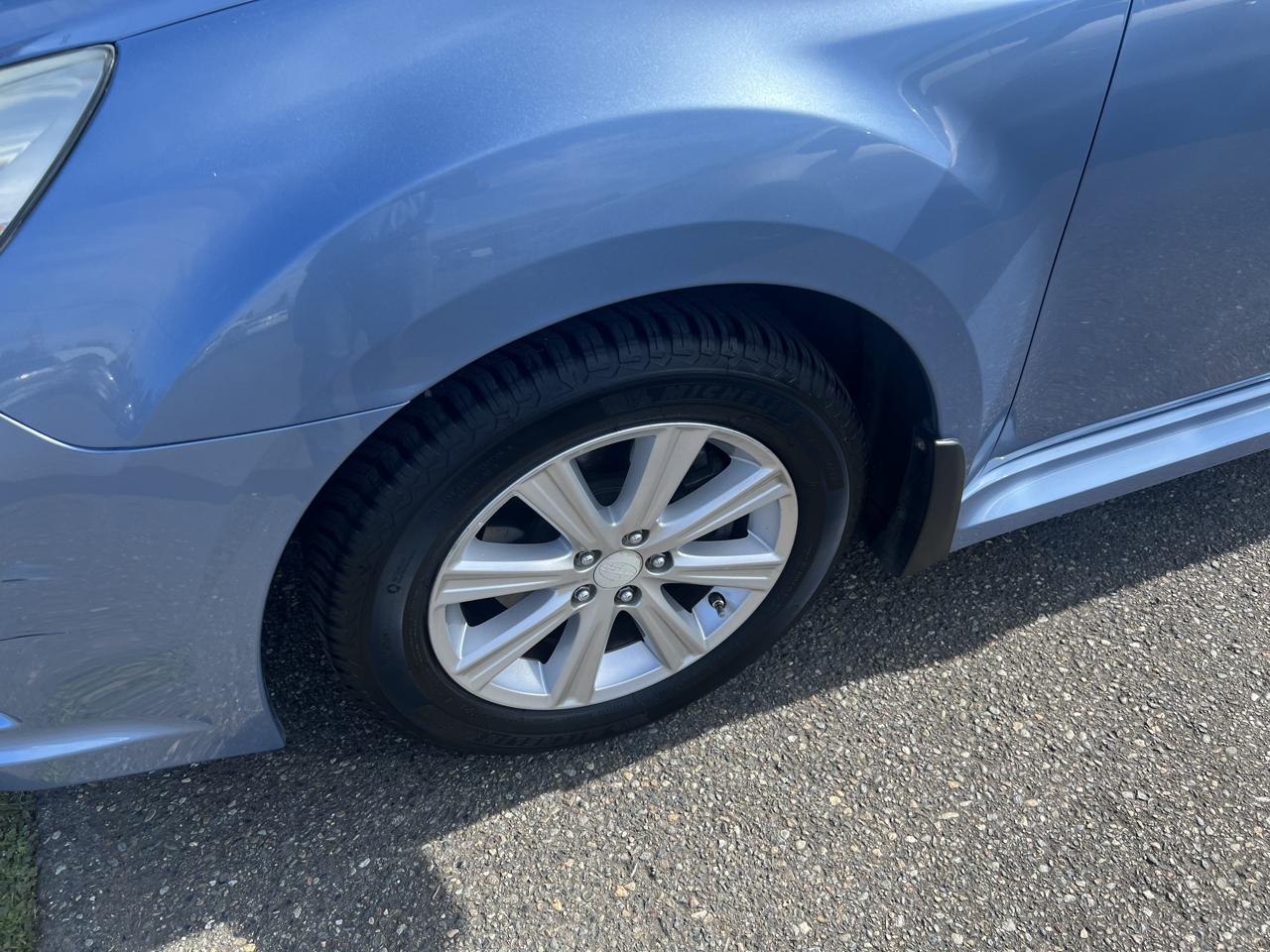 Subaru Legacy 4dr Sdn H4 Auto 2.5i Prem AWP/Pwr Moon 2011