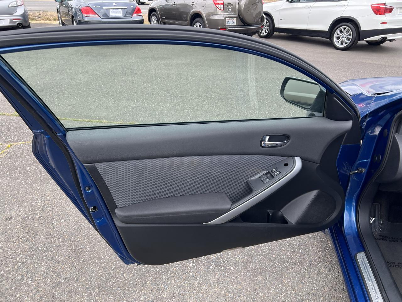 Nissan Altima 2dr Cpe I4 2.5 S 2008