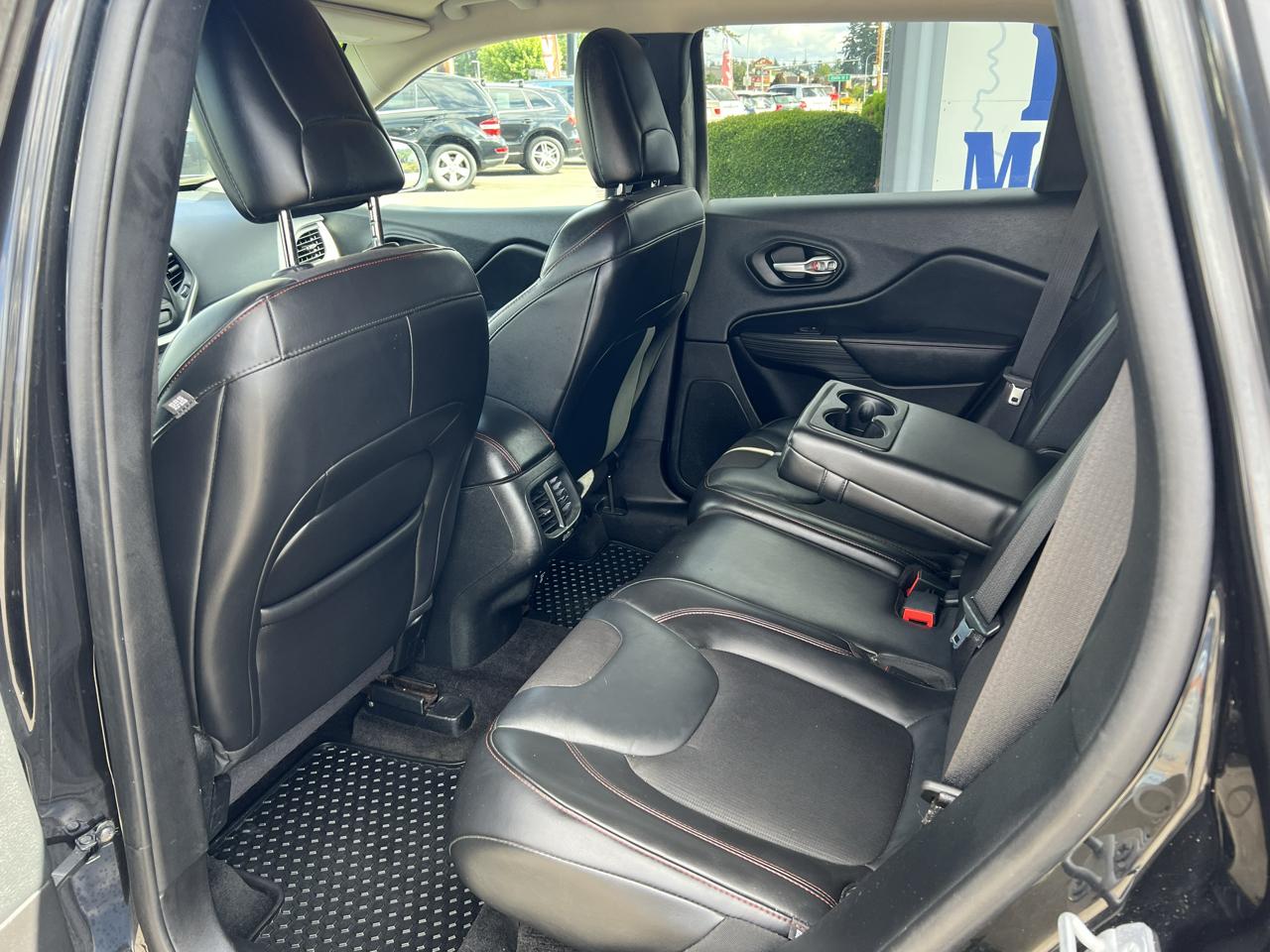 Jeep Cherokee 4WD 4dr Trailhawk 2015