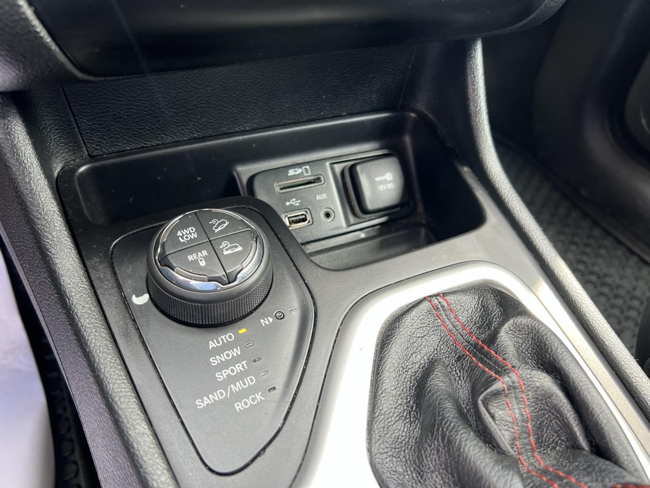 Jeep Cherokee 4WD 4dr Trailhawk 2015