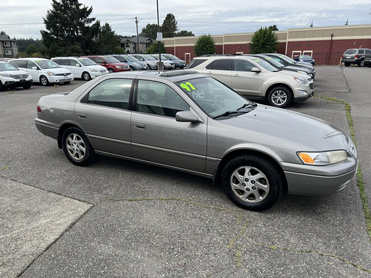 Toyota Camry 4dr Sdn LE V6 Auto 1997