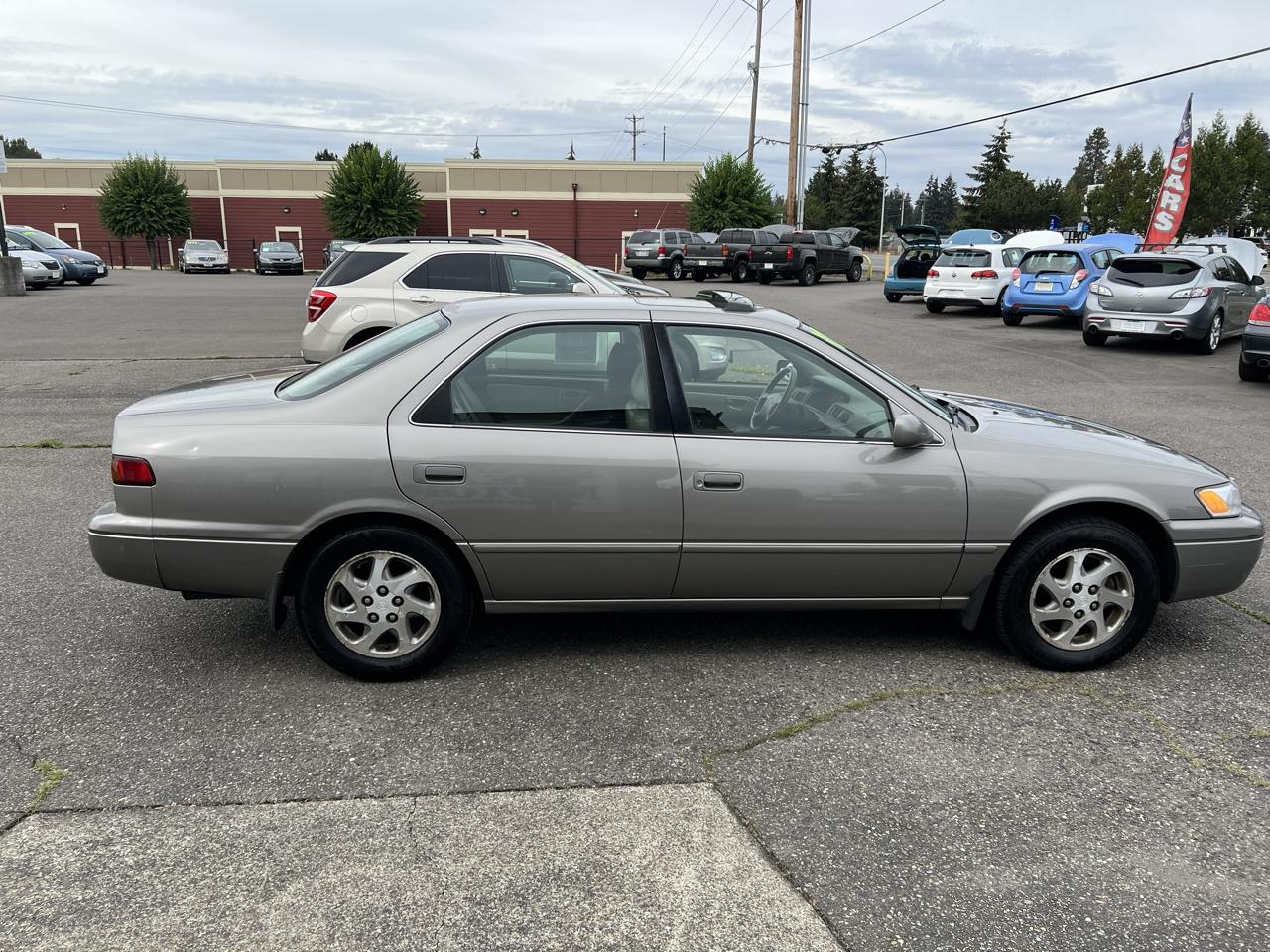 Toyota Camry 4dr Sdn LE V6 Auto 1997