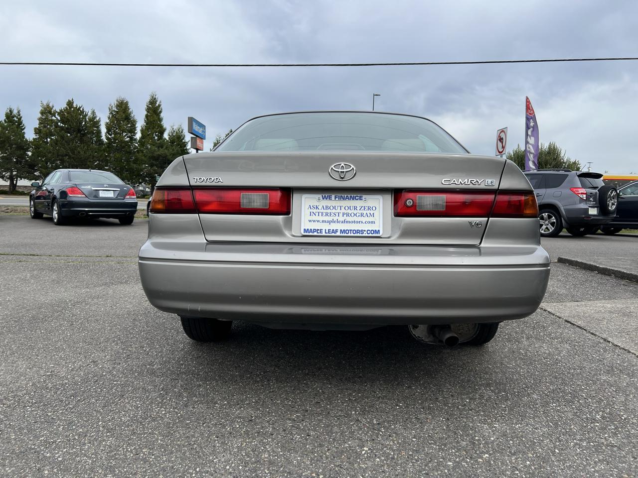 Toyota Camry 4dr Sdn LE V6 Auto 1997